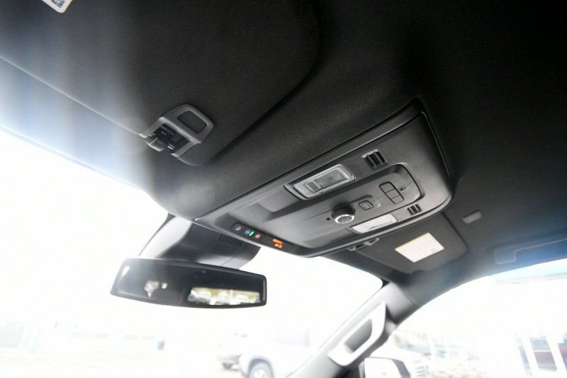 Used 2024 Chevrolet Suburban LT AWD/4WD image 30