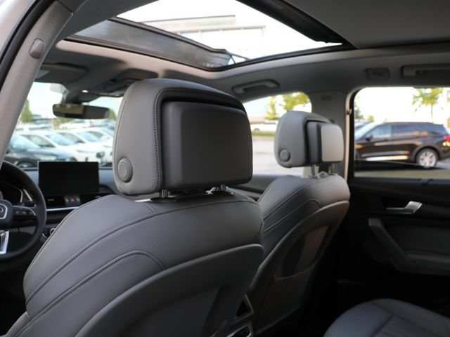 Used 2023 Audi Q5 e Prestige w/ Prestige Package AWD/4WD image 16
