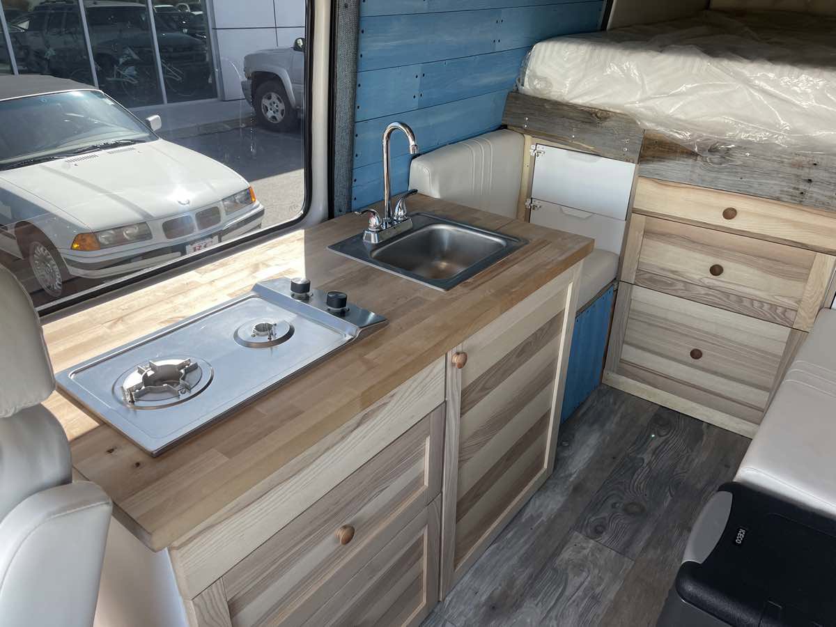 Used 2004 Dodge Sprinter 3500 w/ PWR Convenience Group image 17