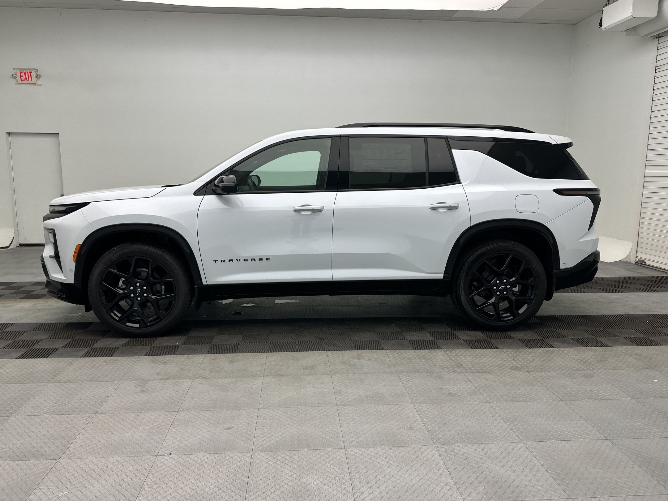 Certified 2026 Chevrolet Traverse RS AWD/4WD image 2