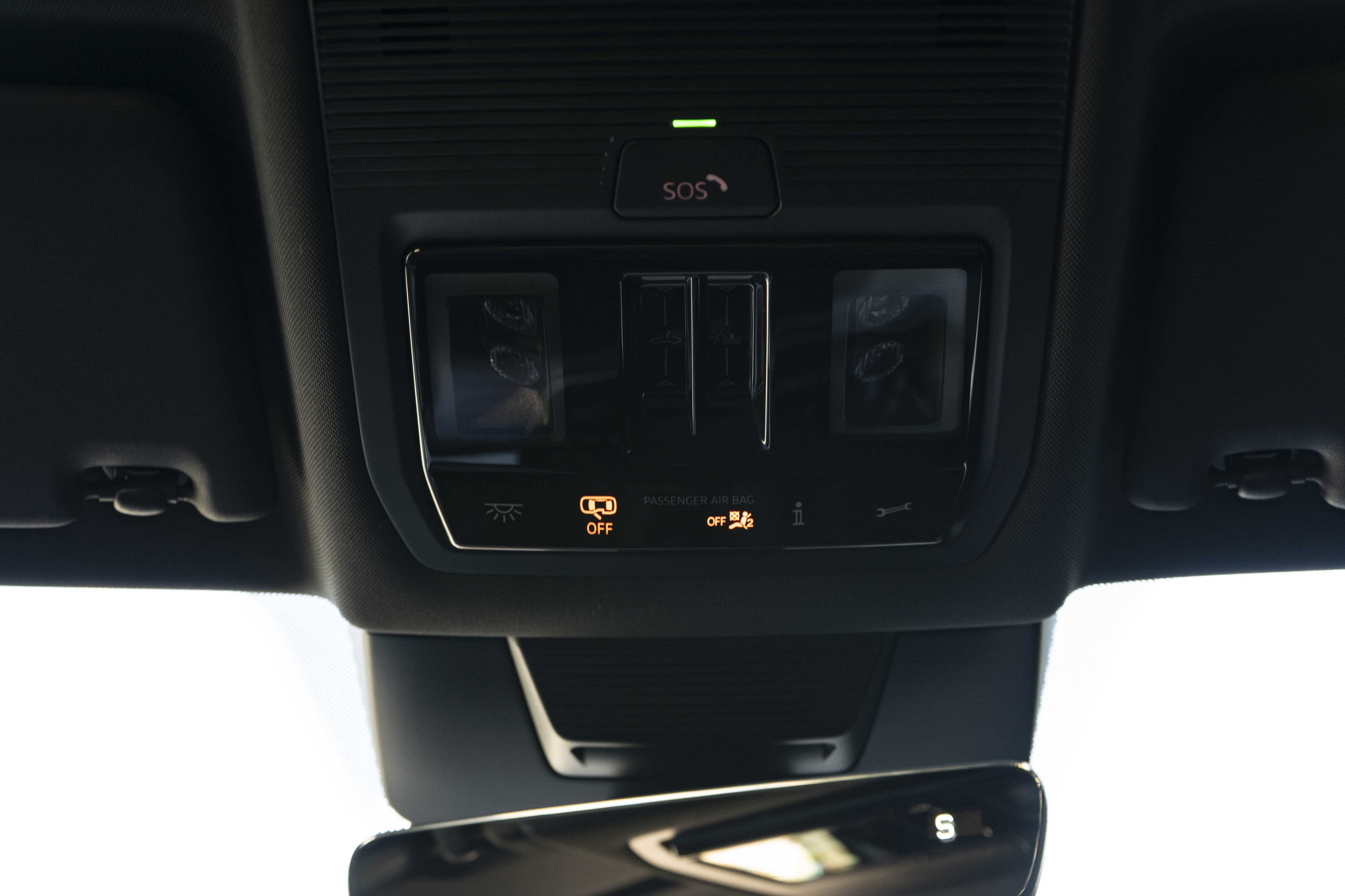 Certified 2026 Volkswagen Tiguan SE R-Line FWD image 30