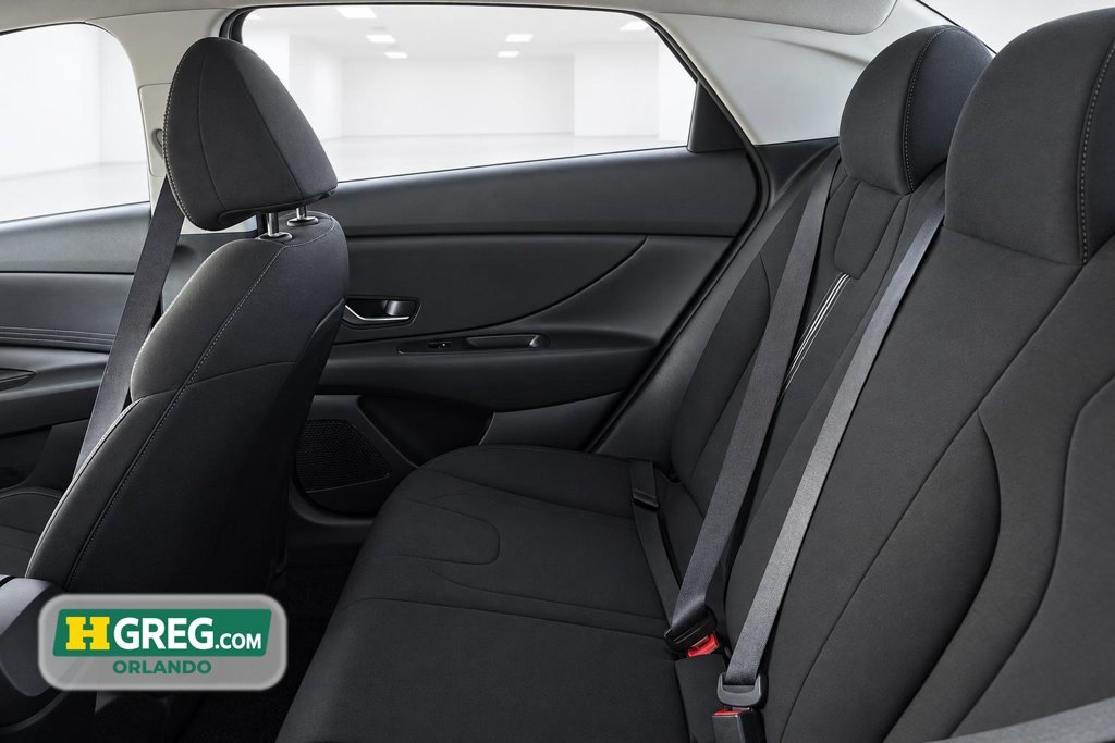 Used 2022 Hyundai Elantra SEL FWD image 13