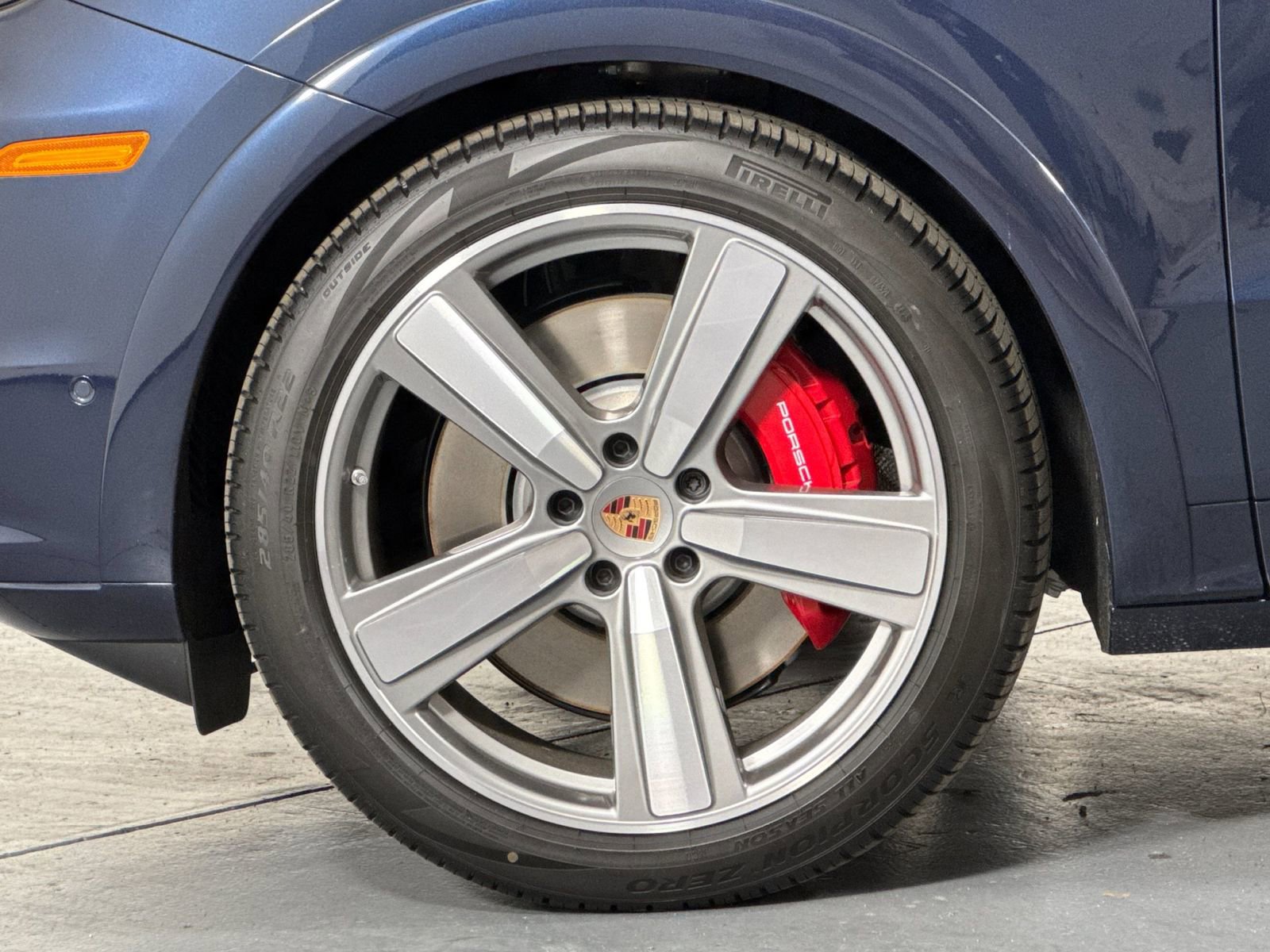 New 2026 Porsche Cayenne GTS image 34