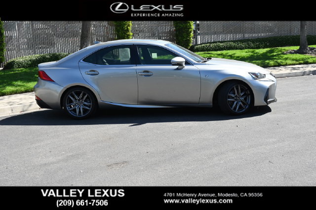 Used 2017 Lexus IS 200t F Sport w/ F Sport Package RWD image 3