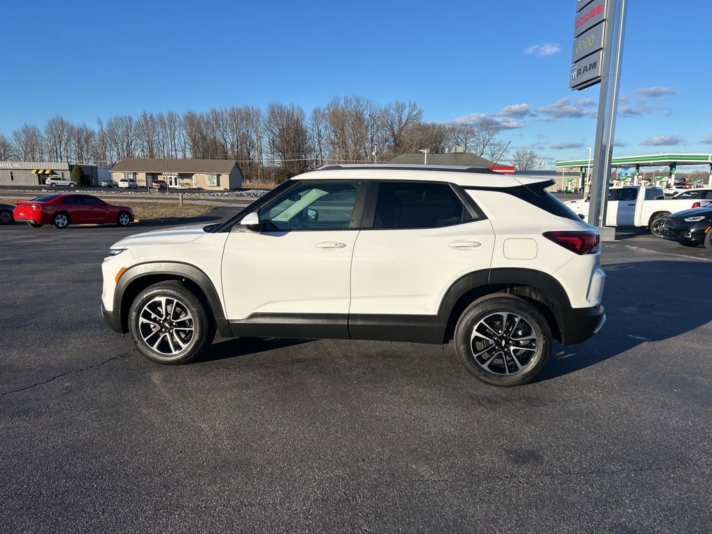 Used 2025 Chevrolet TrailBlazer LT image 7