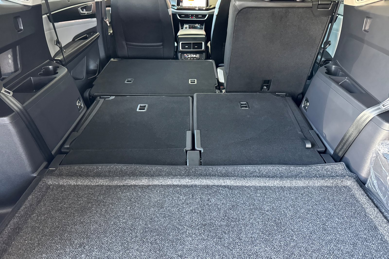 New 2025 Volkswagen Atlas Peak Edition SE image 13