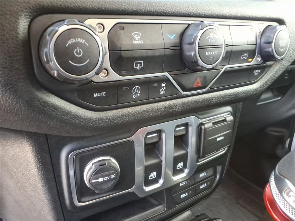 Used 2024 Jeep Wrangler Sport image 11