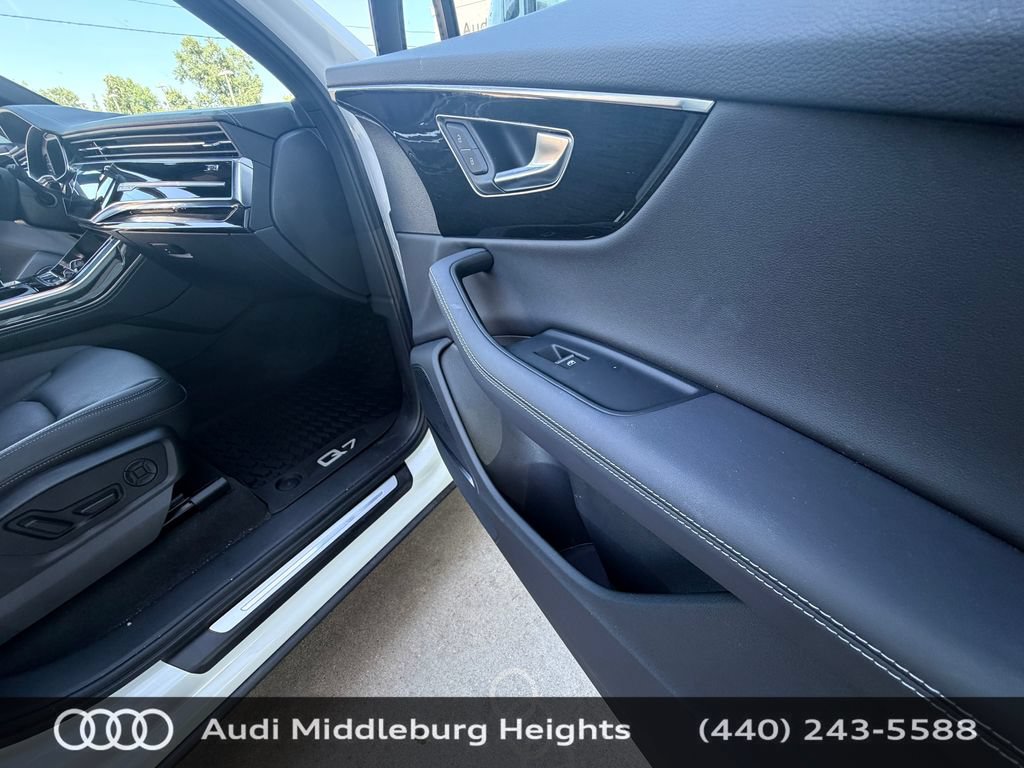 Certified 2025 Audi Q7 3.0T Premium Plus w/ Premium Plus Package AWD/4WD image 22