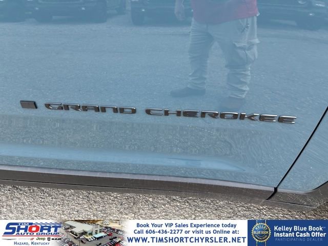 New 2026 Jeep Grand Cherokee Limited w/ Limited Altitude Package AWD/4WD image 13
