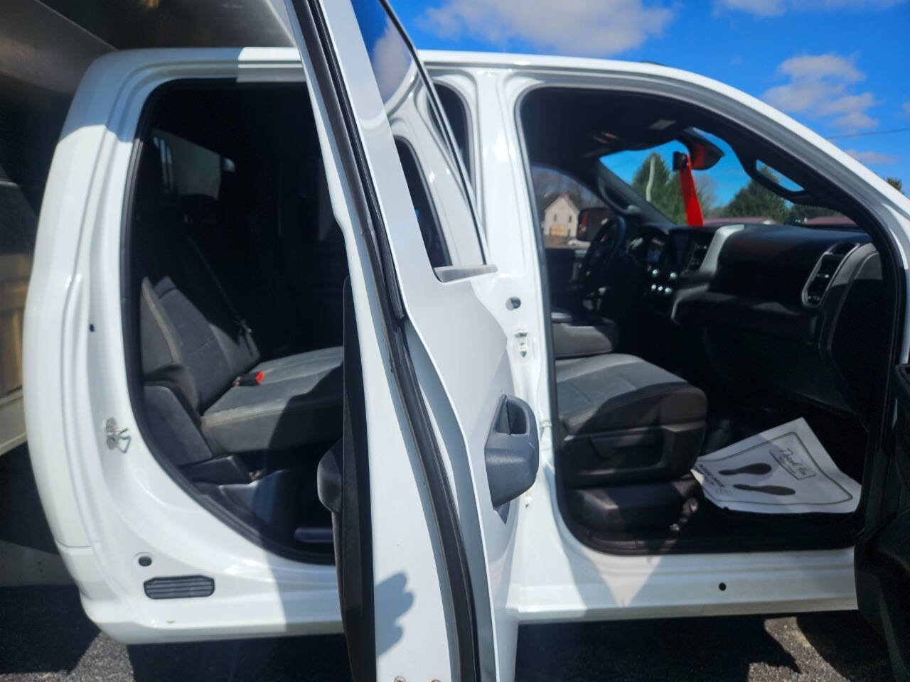 Used 2021 RAM 3500 Tradesman w/ Chrome Appearance Group image 16