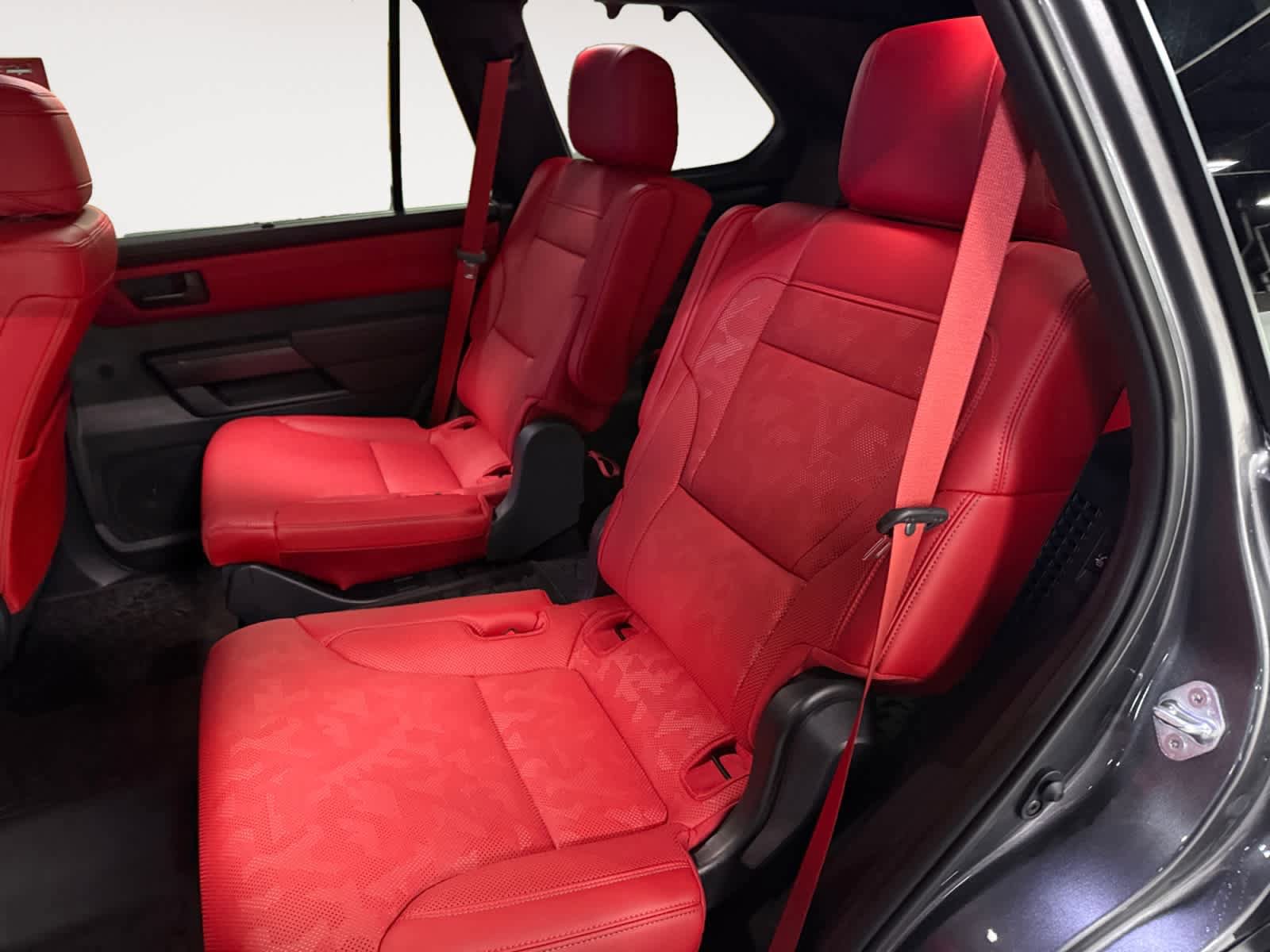 Used 2025 Toyota Sequoia TRD Pro AWD/4WD image 19
