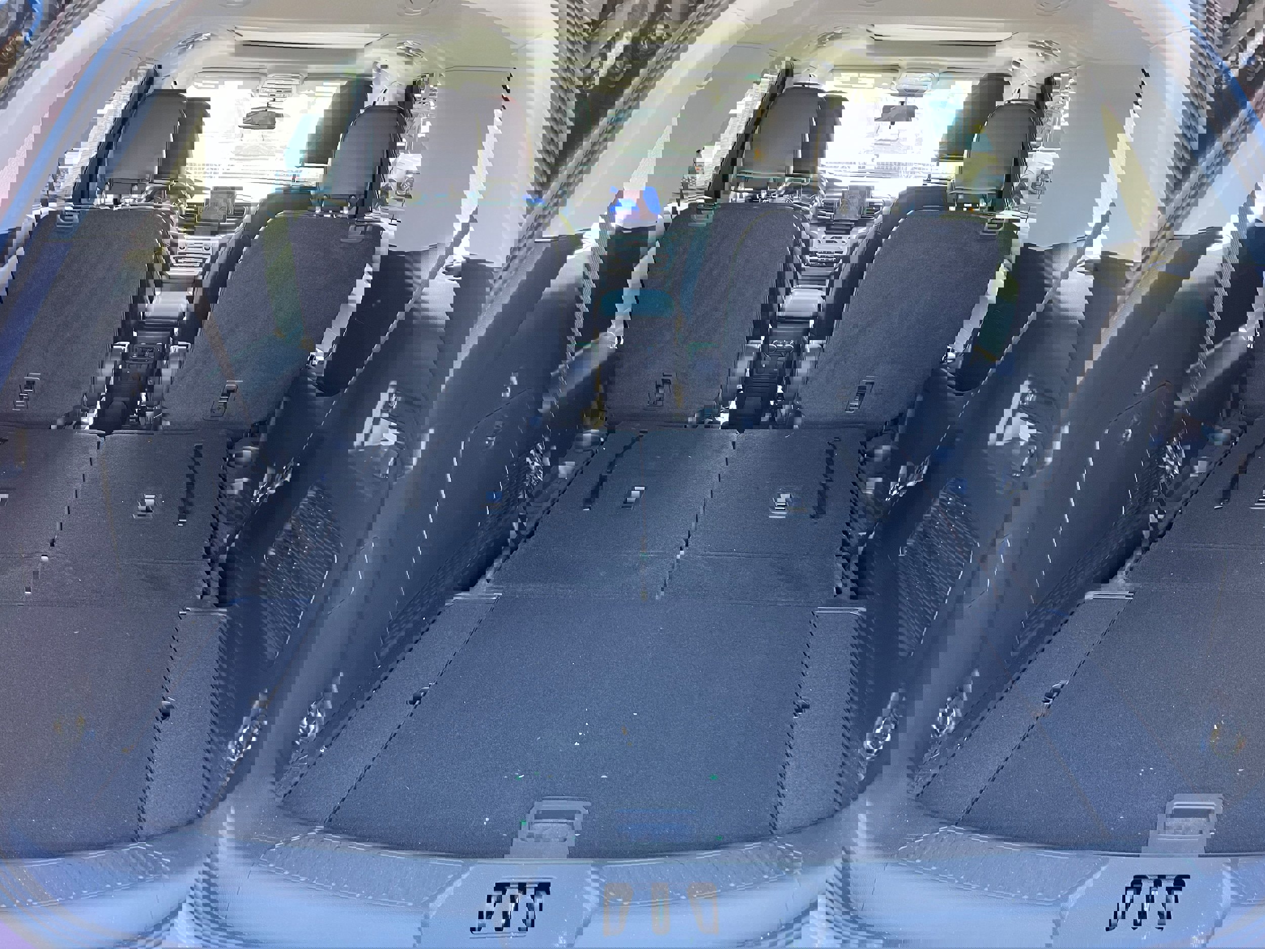 Used 2022 Ford Explorer XLT w/ Equipment Group 202A AWD/4WD image 13