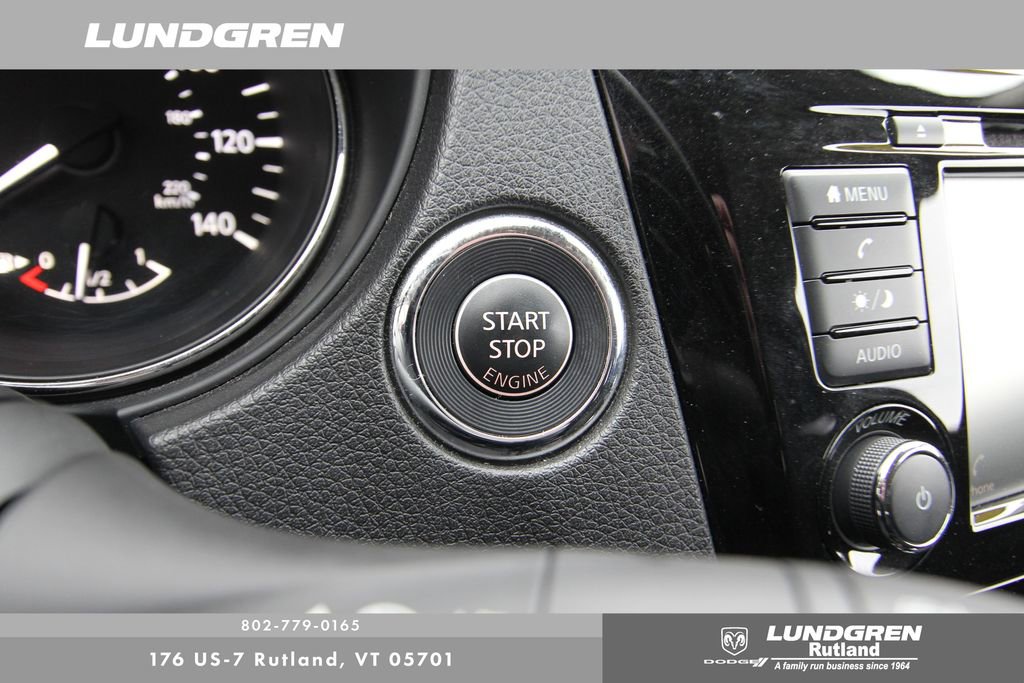 Used 2020 Nissan Rogue SV image 28