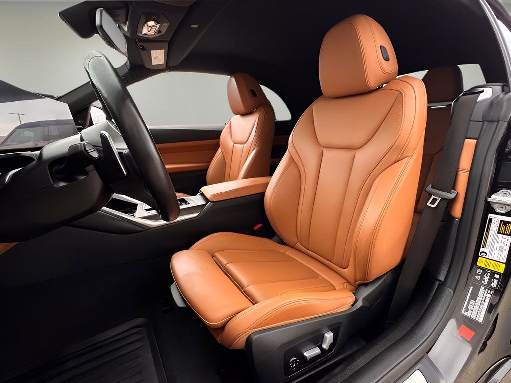 Used 2024 BMW 440i xDrive Convertible w/ Premium Package image 36