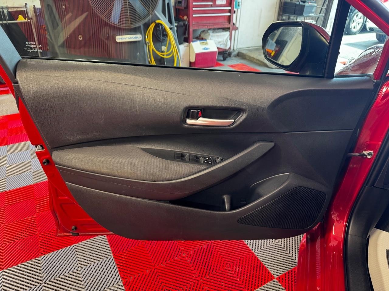 Used 2021 Toyota Corolla LE image 13
