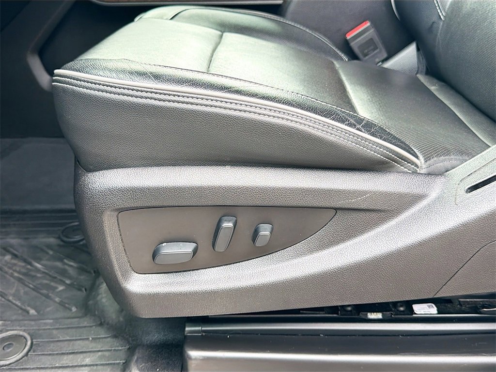 Used 2019 Chevrolet Silverado 2500 High Country w/ Duramax Plus Package image 22