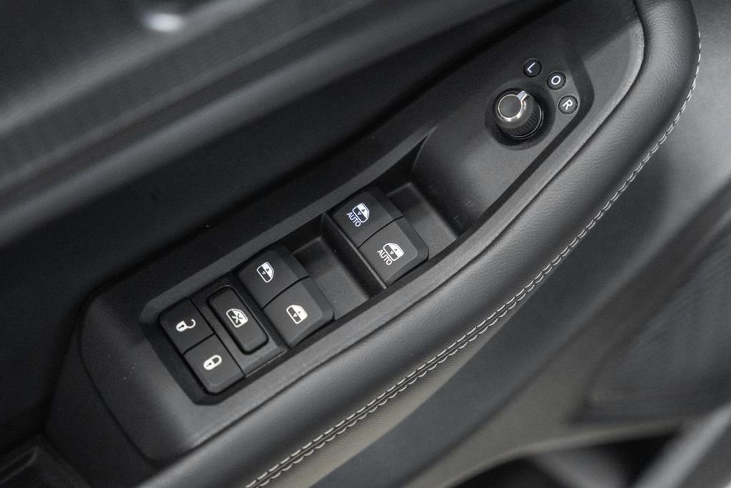 New 2025 Jeep Grand Cherokee L Altitude image 39