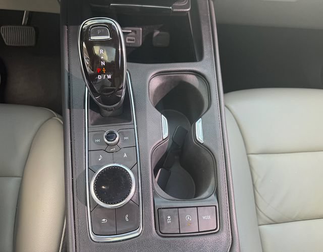 Used 2021 Cadillac XT4 Premium Luxury w/ Cold Weather Package AWD/4WD image 20