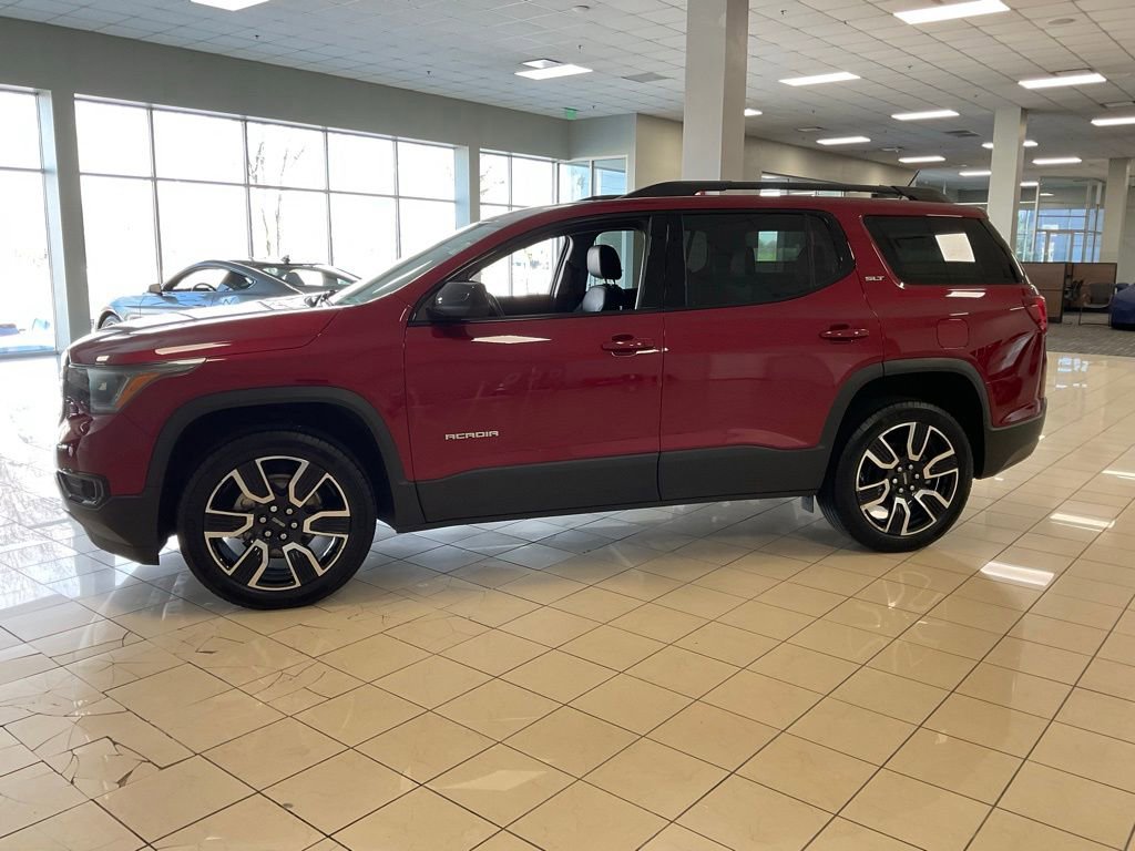 Used 2019 GMC Acadia SLT w/ Black Edition image 4