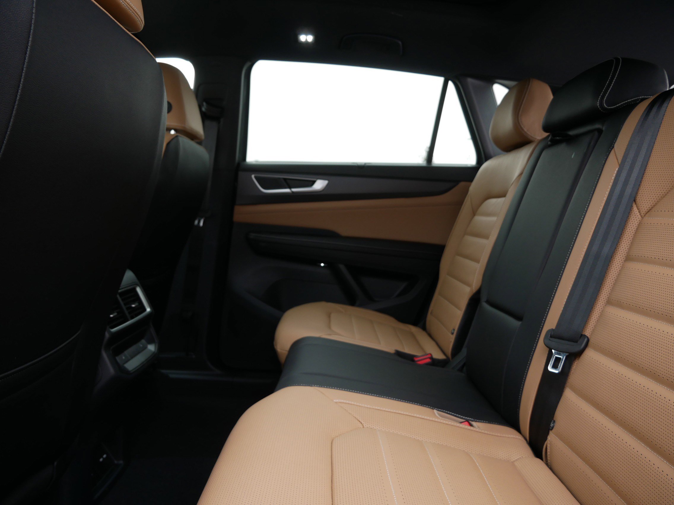 New 2026 Volkswagen Atlas Cross Sport SEL image 5