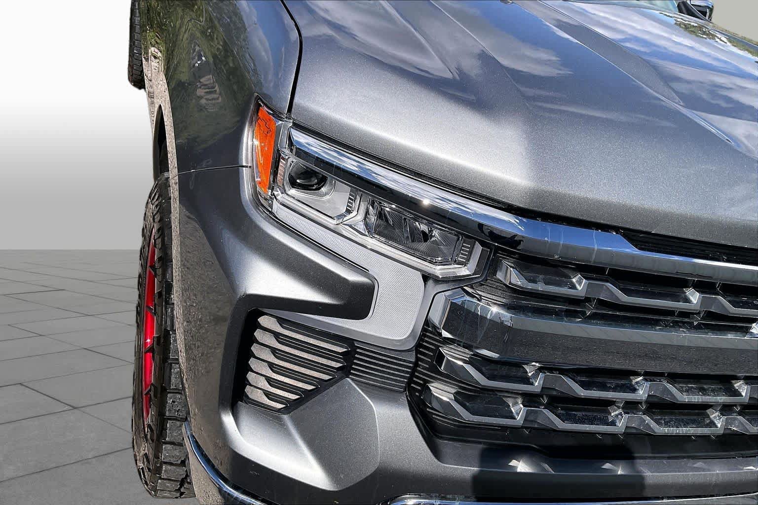 Used 2024 Chevrolet Silverado 1500 LTZ AWD/4WD image 27