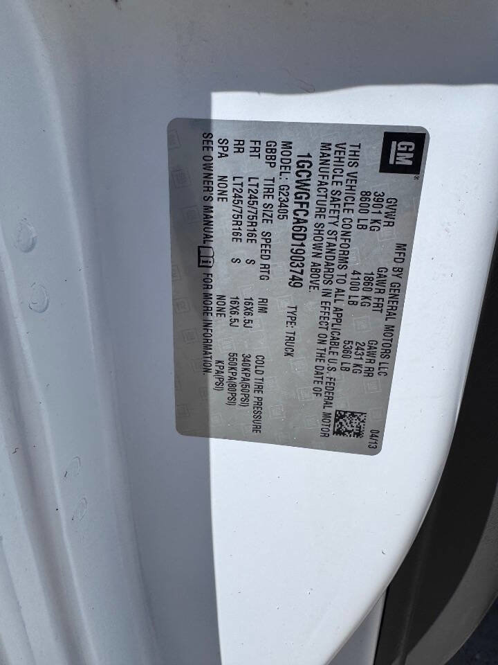 Used 2013 Chevrolet Express 2500 RWD image 22