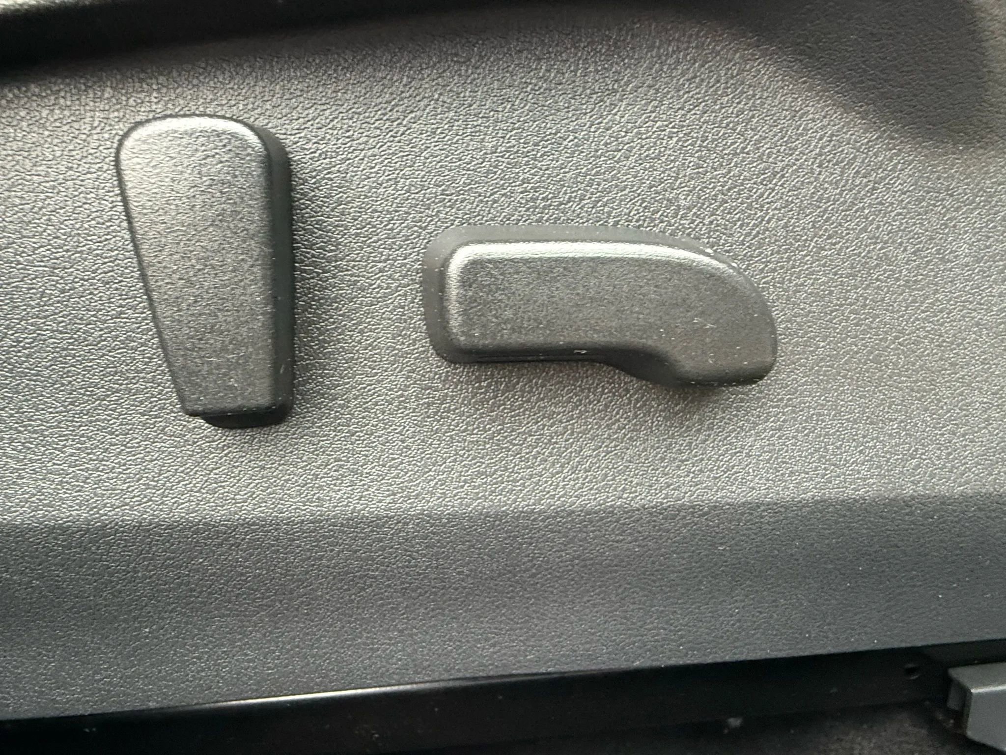 Used 2022 Subaru Outback Limited image 28