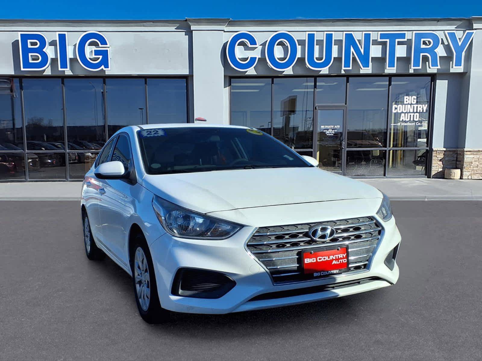 Used 2022 Hyundai Accent SE FWD image 4
