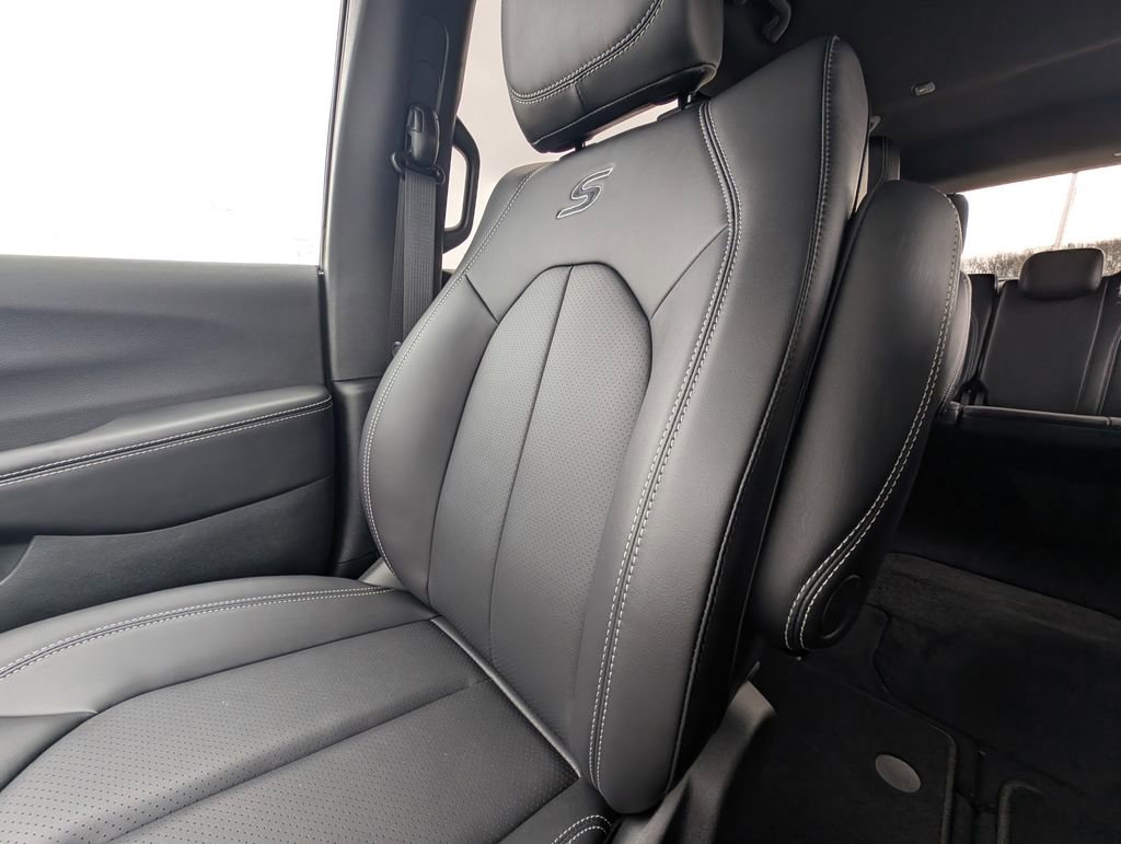 New 2026 Chrysler Pacifica Select image 11