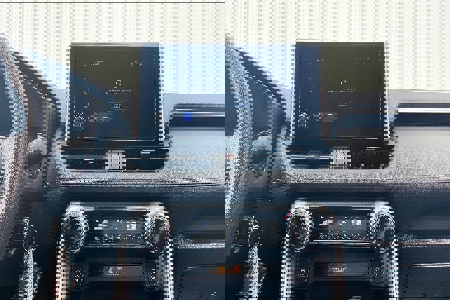 Used 2025 Toyota RAV4 LE image 37