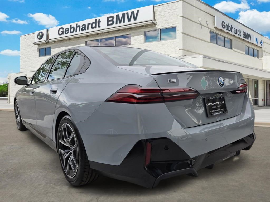 New 2026 BMW i5 eDrive40 w/ M Sport Package AWD/4WD image 7