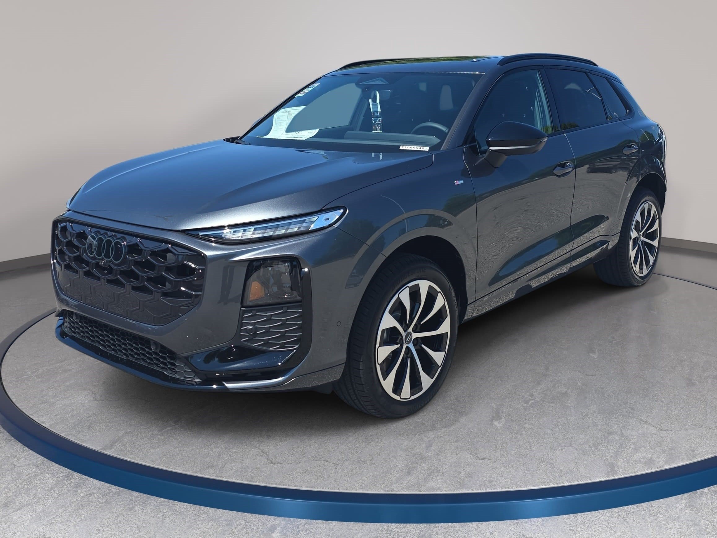 New 2026 Audi Q3 quattro 2.0T AWD/4WD image 1
