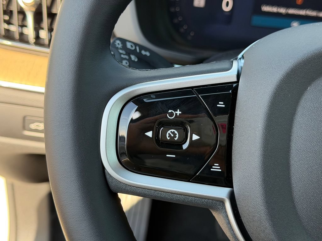 New 2026 Volvo XC60 T8 Plus w/ Climate Package AWD/4WD image 19