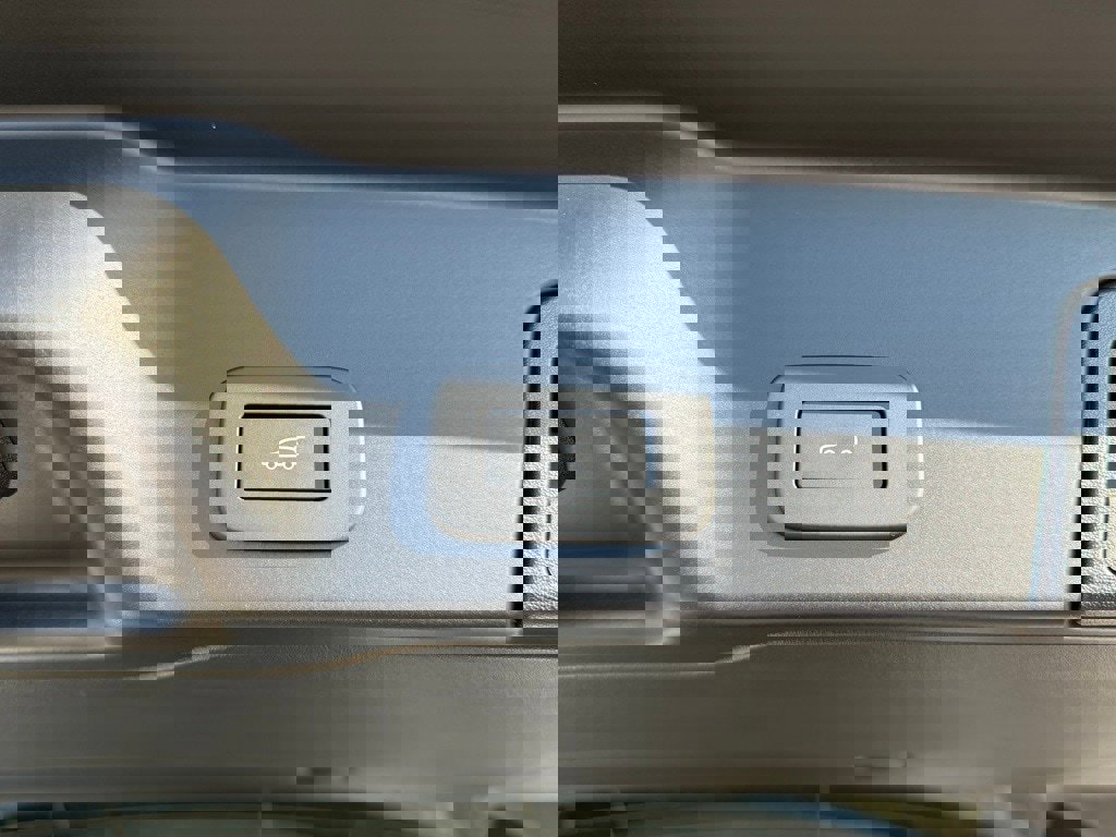 Certified 2026 Land Rover Range Rover Evoque Dynamic SE image 36