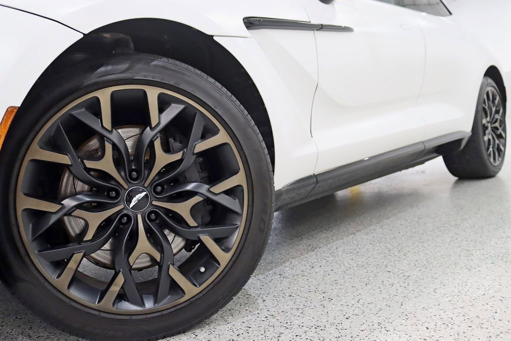 Used 2021 Aston Martin DBX AWD/4WD image 4