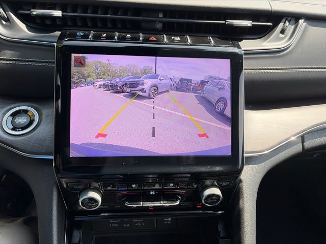 Certified 2023 Jeep Grand Cherokee Overland w/ Luxury Tech Group IV AWD/4WD image 23