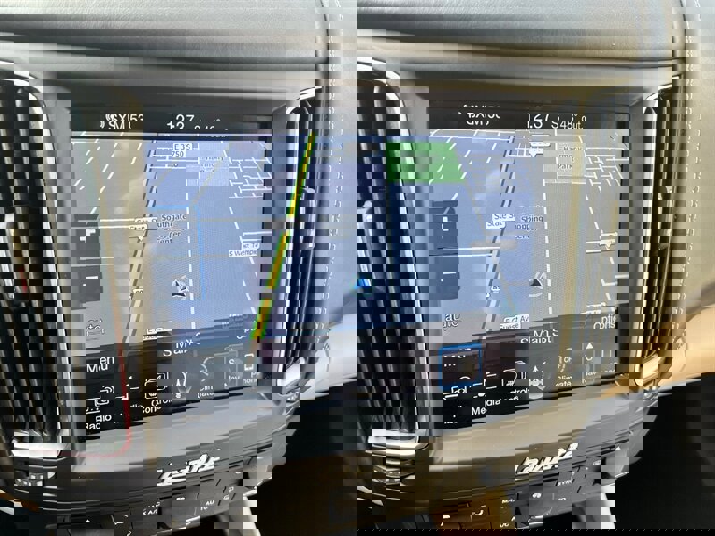 Used 2017 Maserati Levante w/ Luxury Package image 39