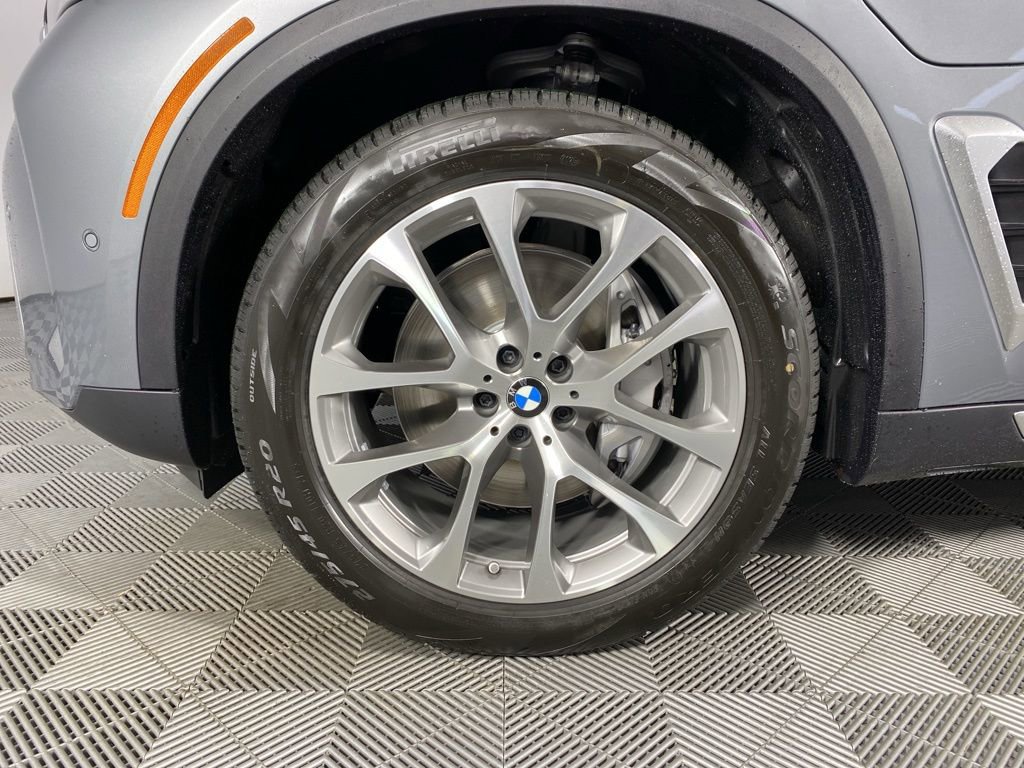 New 2026 BMW X5 xDrive50e w/ Climate Comfort Package image 6