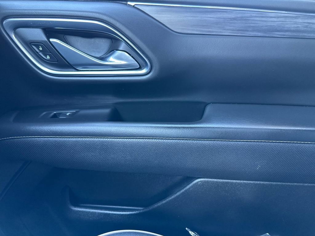 Used 2023 GMC Yukon SLT w/ SLT Premium Package image 20