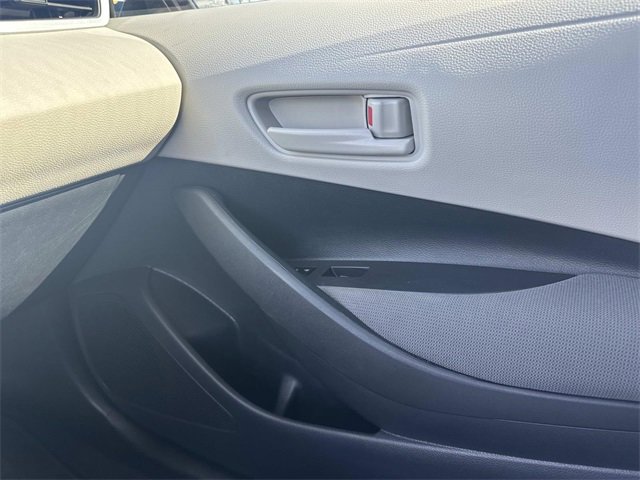 Used 2025 Toyota Corolla LE image 19