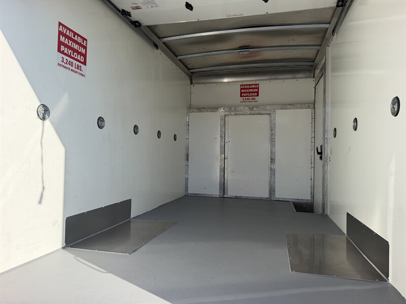 Used 2023 Ford Transit 350 DRW RWD image 10