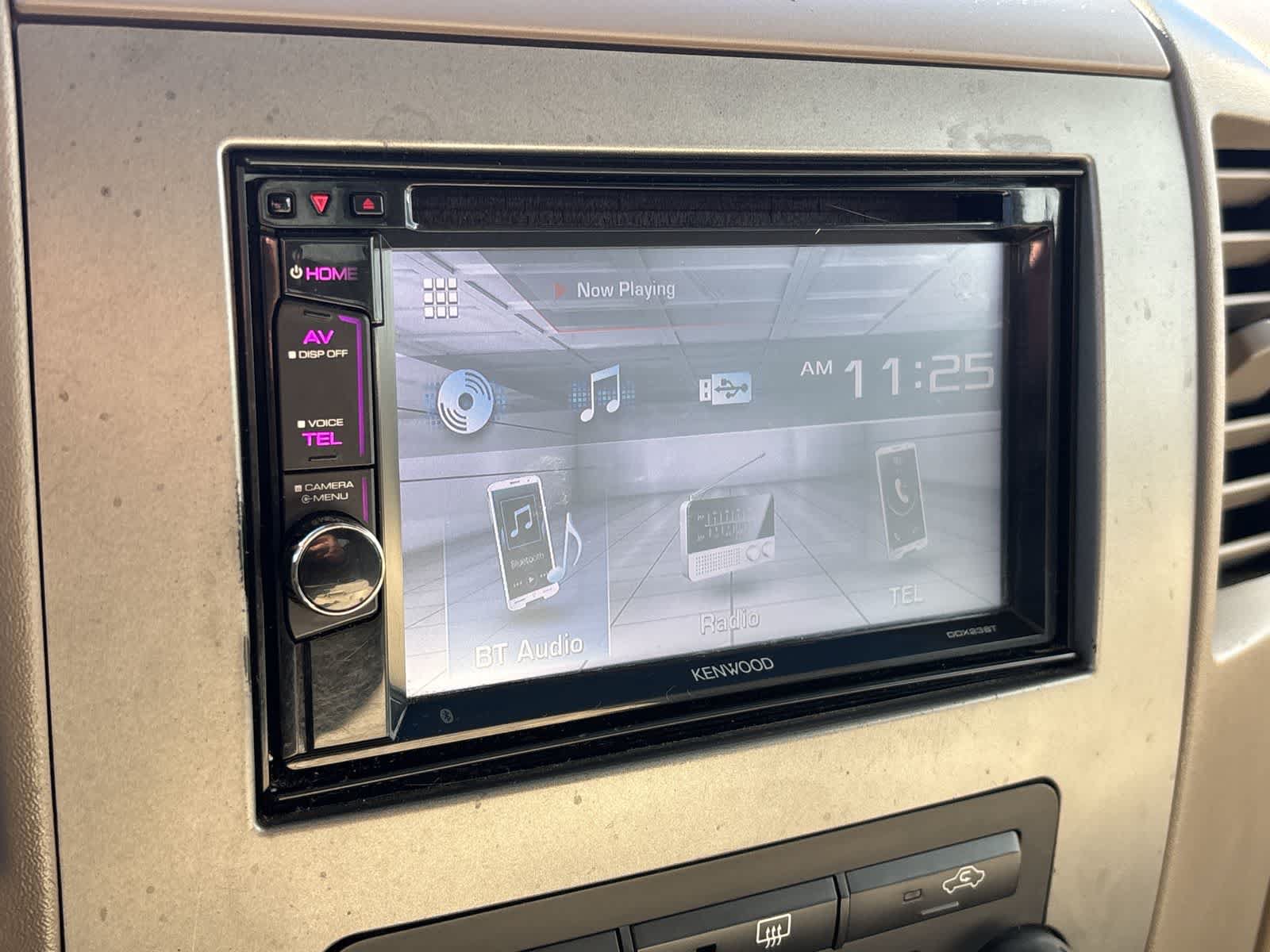 Used 2009 Nissan Titan SE AWD/4WD image 18