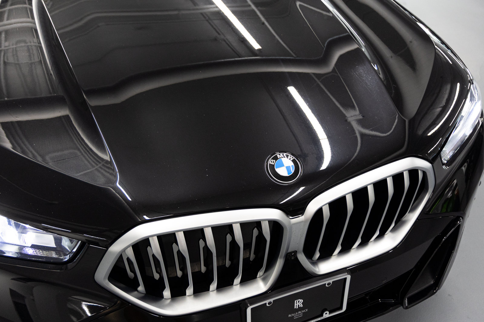 Used 2026 BMW X6 xDrive40i w/ Climate Comfort Package AWD/4WD image 10