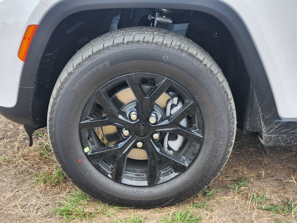 New 2026 Jeep Grand Cherokee Altitude RWD image 7