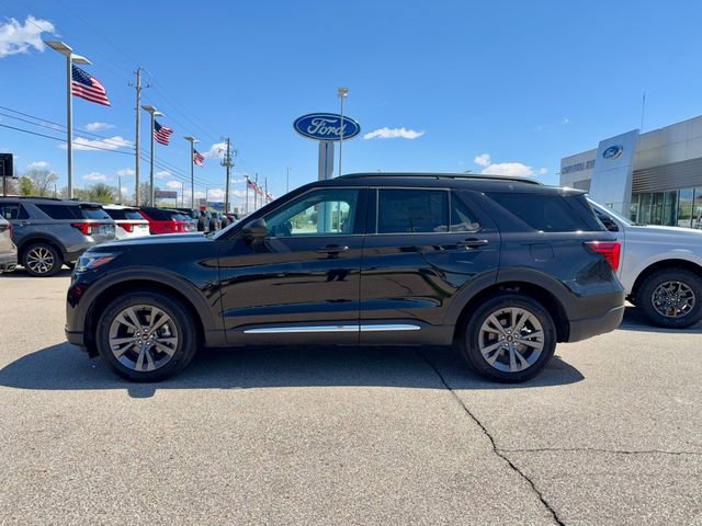 Used 2025 Ford Explorer Active w/ Active Comfort Package AWD/4WD image 4