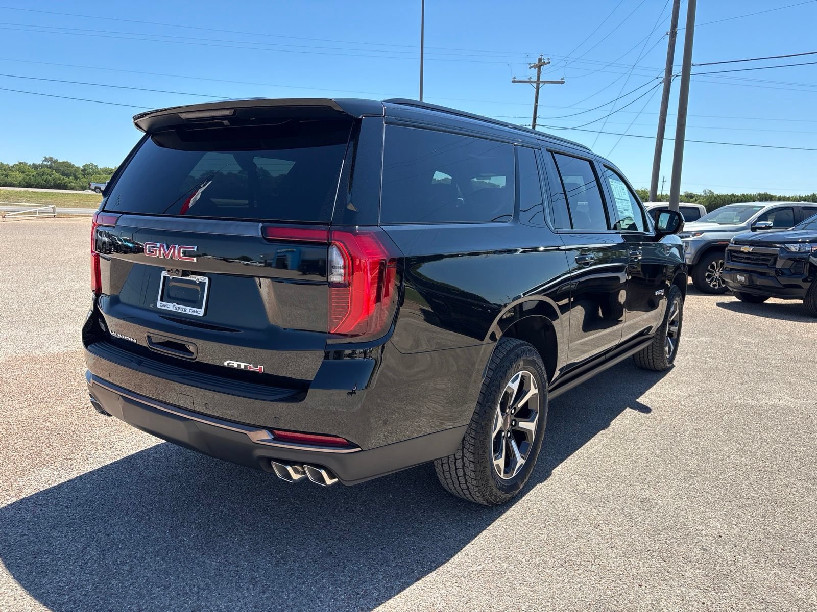 New 2026 GMC Yukon XL AT4 Ultimate AWD/4WD image 6