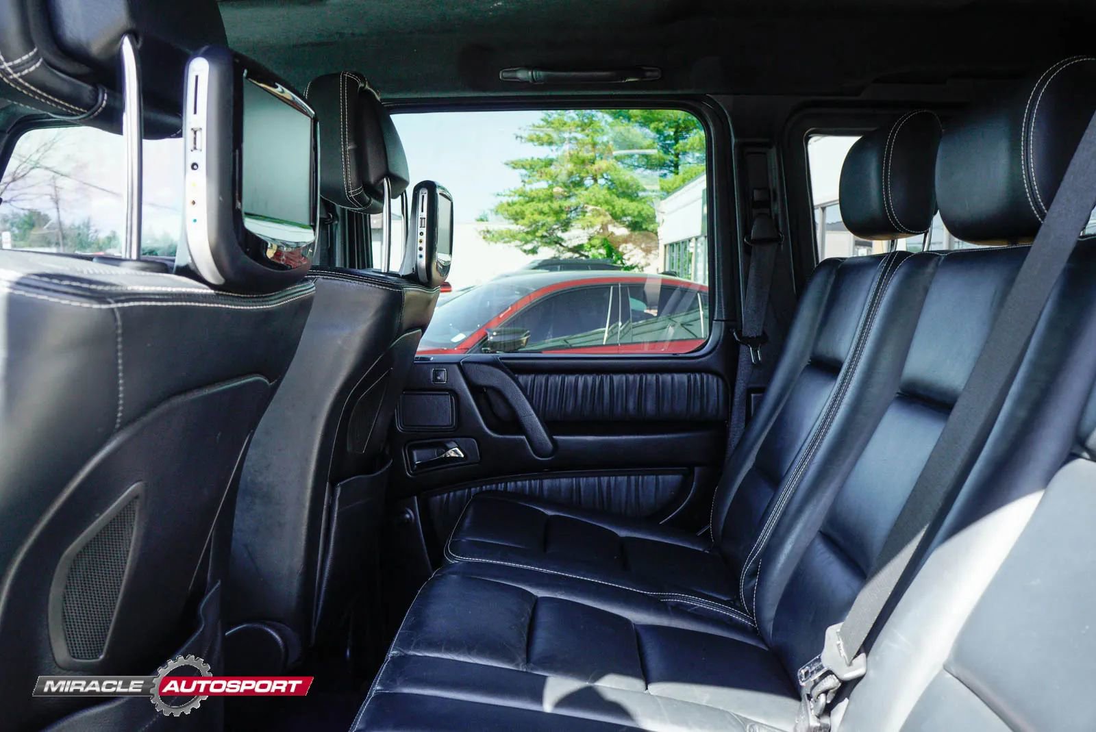 Used 2018 Mercedes-Benz G 63 AMG 4MATIC w/ Night Package image 27