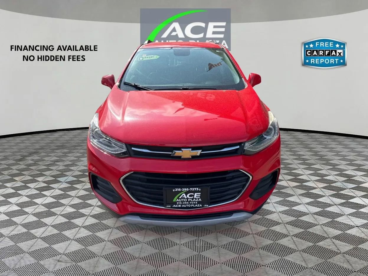 Used 2018 Chevrolet Trax LT w/ LT Convenience Package image 3