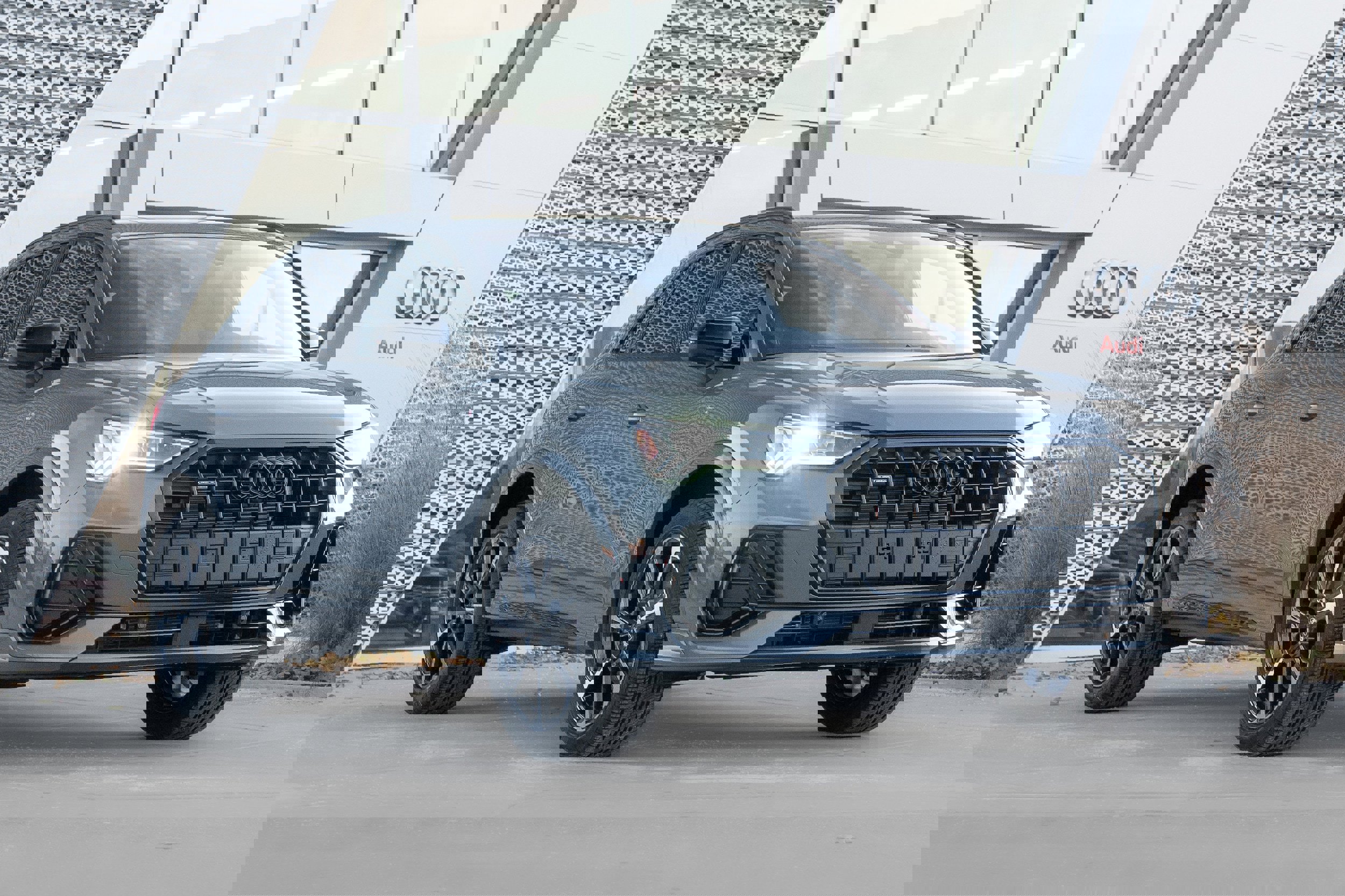 New 2025 Audi Q3 2.0T Premium Plus