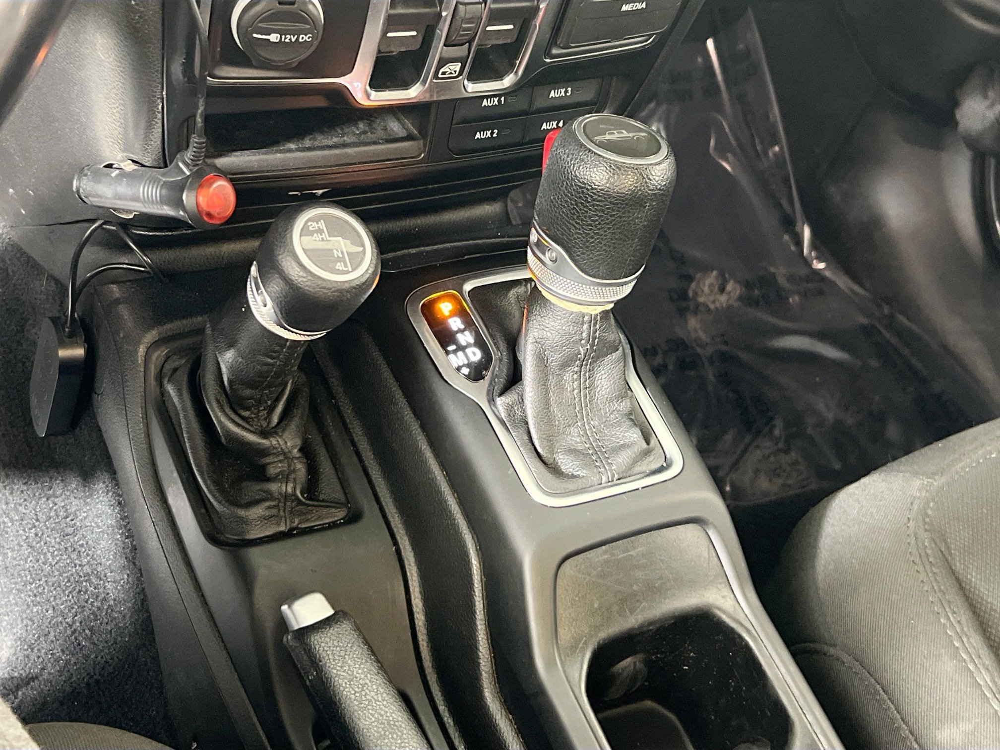 Used 2022 Jeep Gladiator Sport image 16